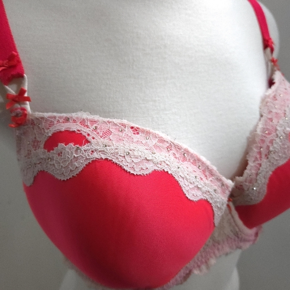 Victoria Secret | Red Lace Trim Padded Bra 36DD - Picture 3 of 8